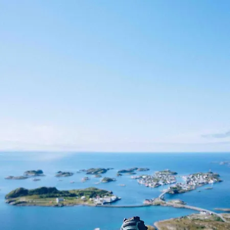 Oceanview Mini-house - Stunning Views * Ramberg