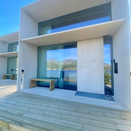 Oceanview Mini-house - Stunning Views Apartment Ramberg