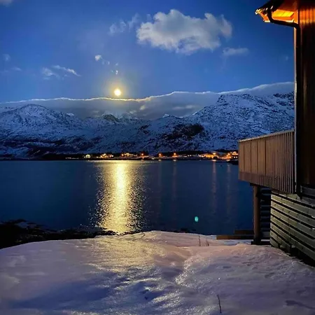 Oceanview Mini-house - Stunning Views Ramberg
