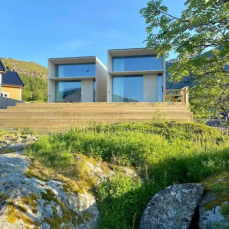 Oceanview Mini-house - Stunning Views * Ramberg