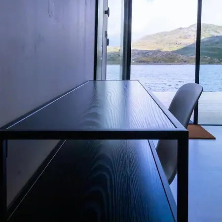 Oceanview Mini-house - Stunning Views شقة *