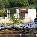 Oceanview Mini-house - Stunning Views * Ramberg